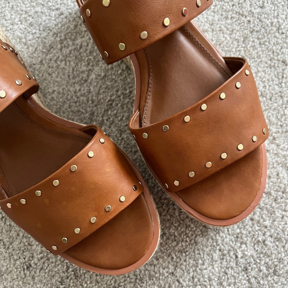 Vince Camuto Brown and Gold Platform Sandals Women’s Size 9.5